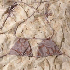 Acacia naked monogolia top